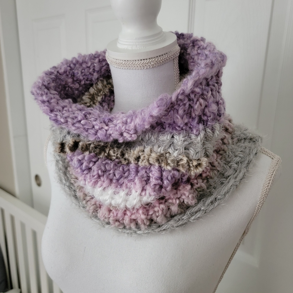 Handmade Chunky knit cowl faux fur soft cozy Pink Purple Fairy scarf Hygge NEW
